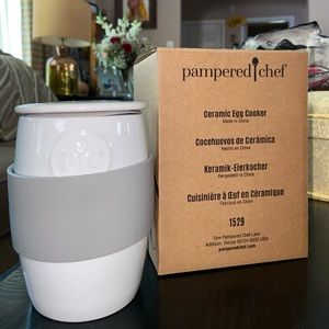 Pampered Chef Ceramic Egg Cooker